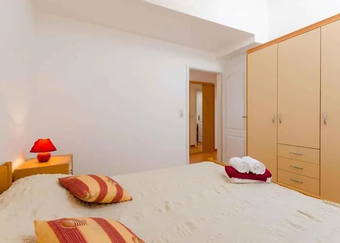 Lejlighed In 39221 *